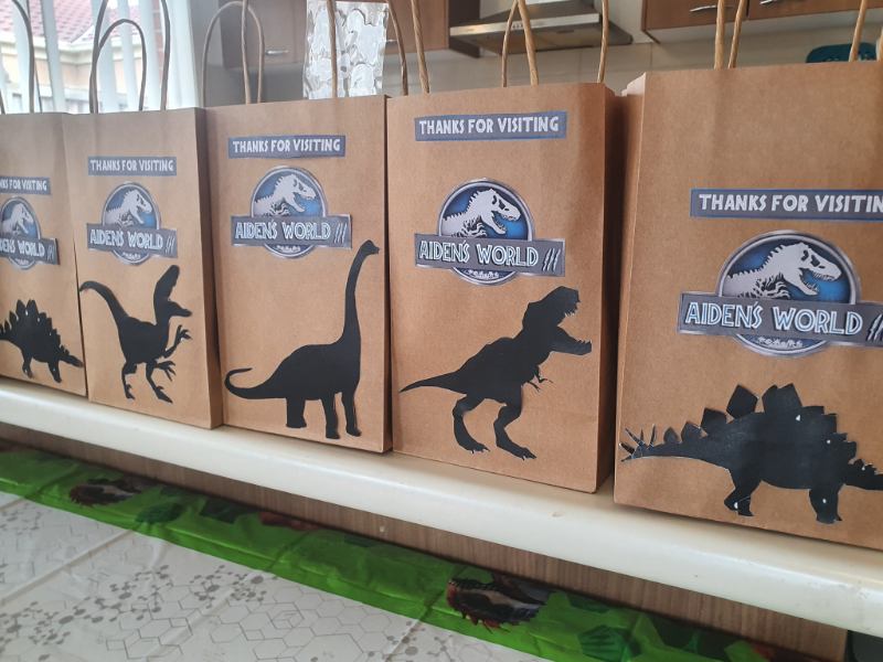 Jurassic party party bags