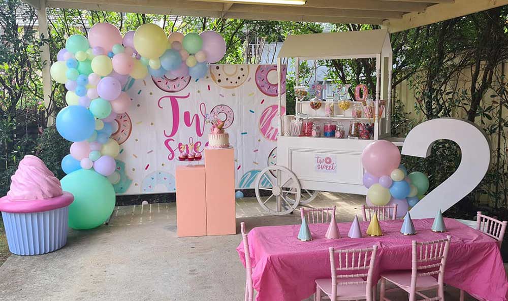 Two sweet birthday party theme main party set up