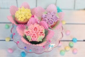 cupcakes, floral, pastel-2209474.jpg