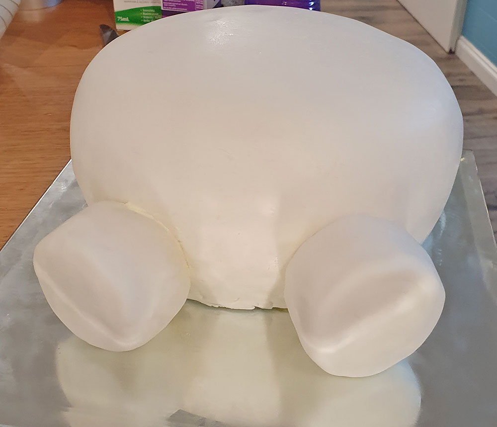 Bottom part of Olaf cake