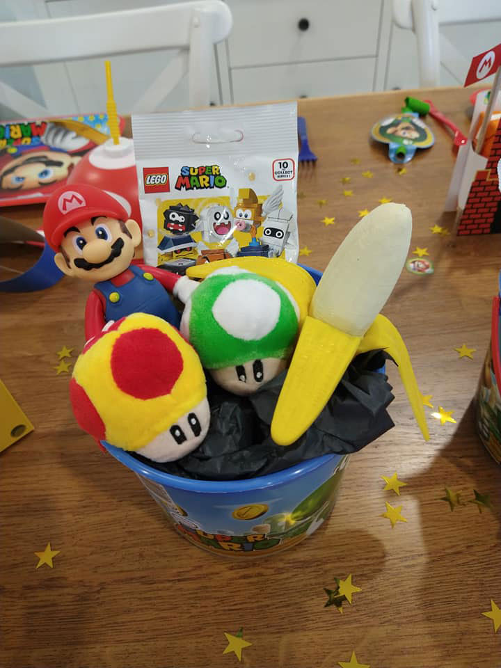 Mario Party party favours
