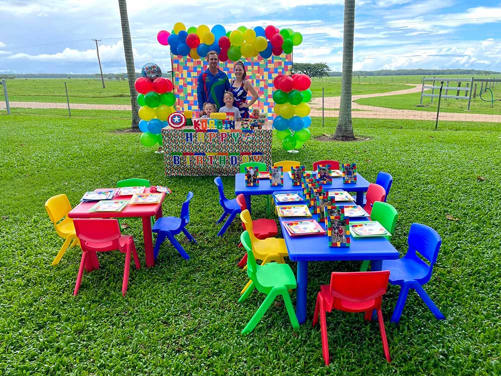 Lego birthday kids table