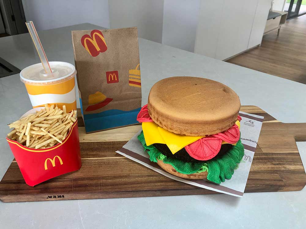 DIY McDonalds Burger Cake
