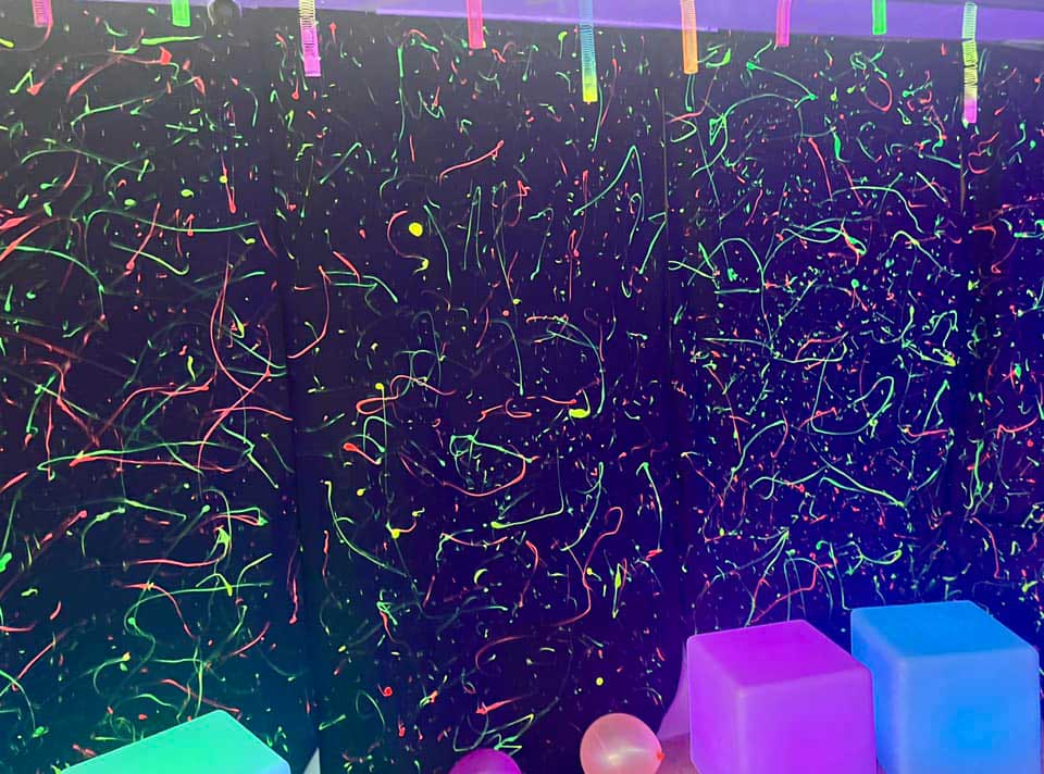 neon party walls